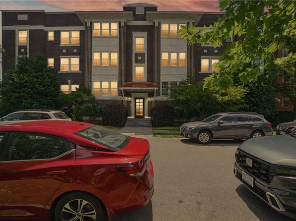 910 Greenway Ct APT 8, Norfolk, VA 23507