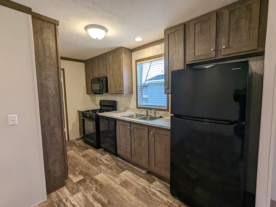221 Colorado St #221