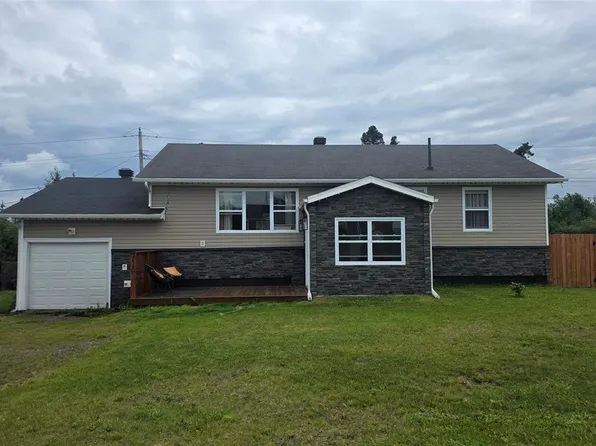 716 Durrell Street, Labrador City, NL A2V1J7