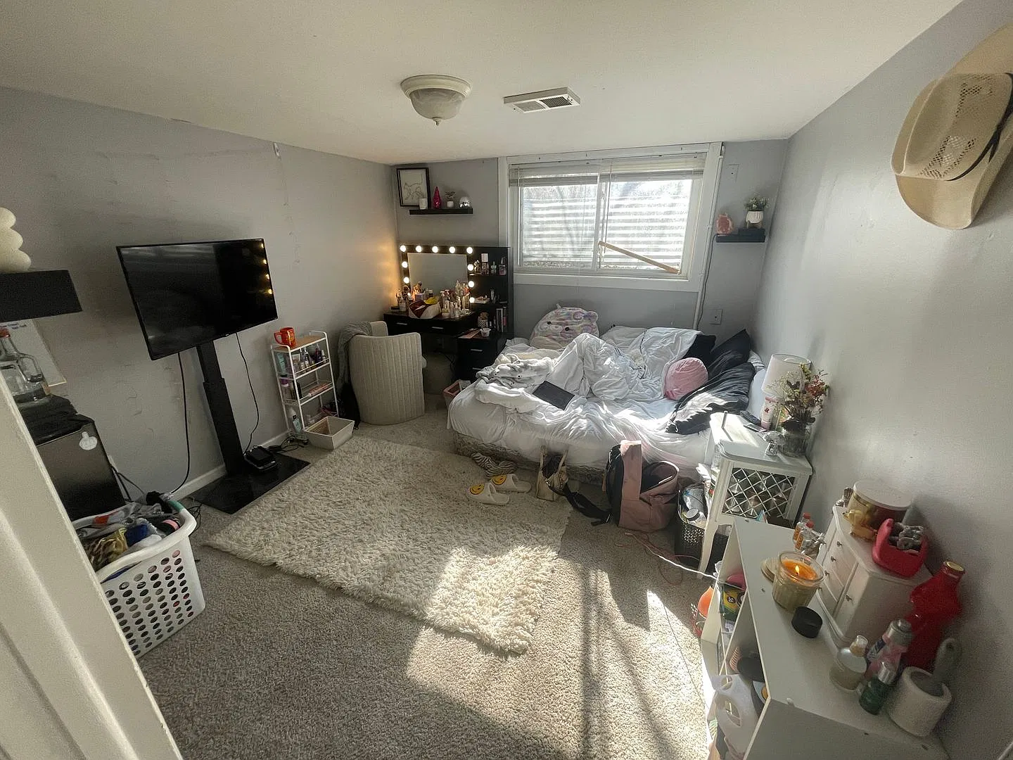 Excellent 4 bedroom home in great neighborhood — Photo 3