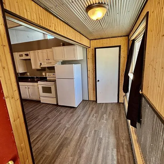 638 Washakie St — Photo 3