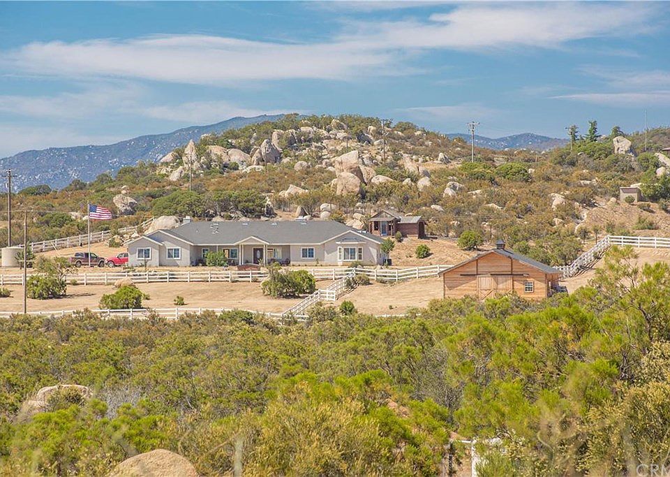 1st image of 48642 Lake Canyon Dr
