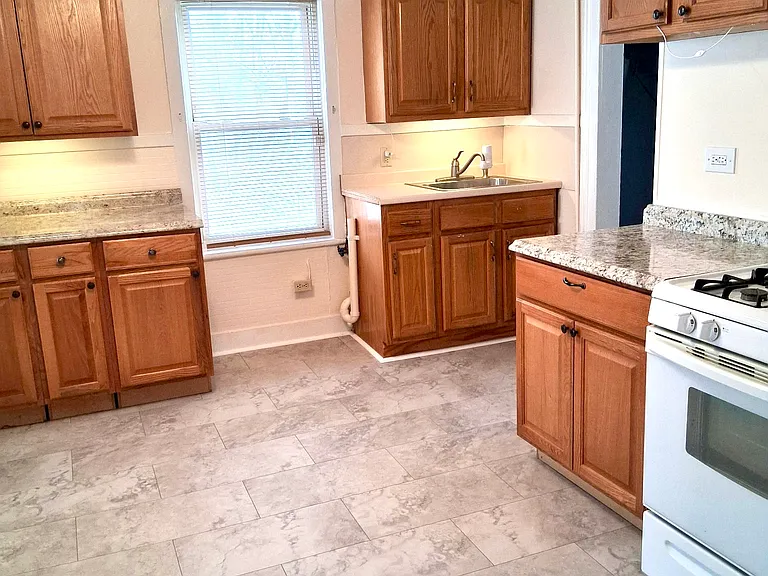 32 Wilmer Ave — Photo 10
