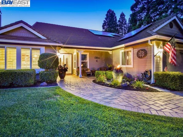 569 Dolores Pl, Pleasanton, CA 94566