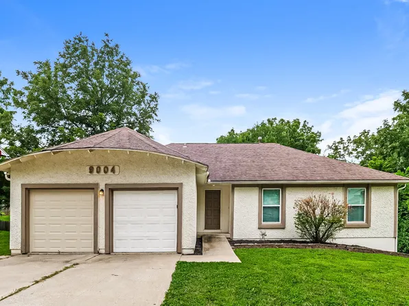 9004 Arlington Ct, Kansas City, MO 64138
