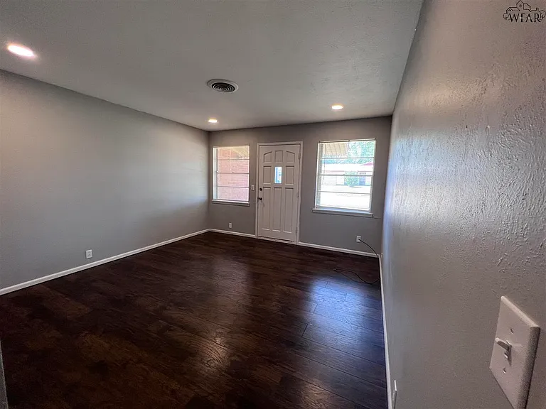 2707 Byrne Pl — Photo 3