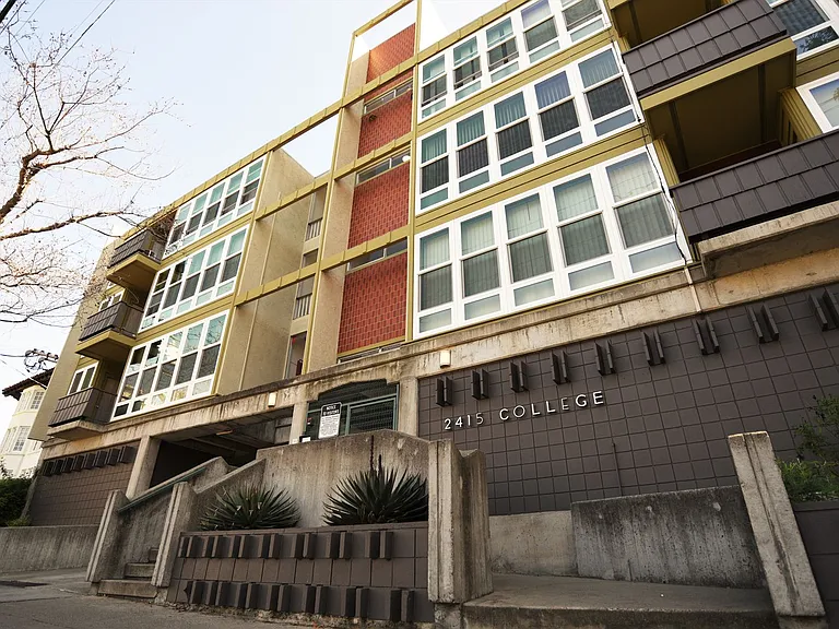 2415 College Ave. — Photo 1