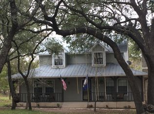 1303 Eagle Creek Dr, Floresville, TX 78114
