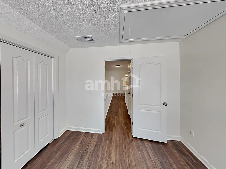 378 Moreland Cir — Photo 18