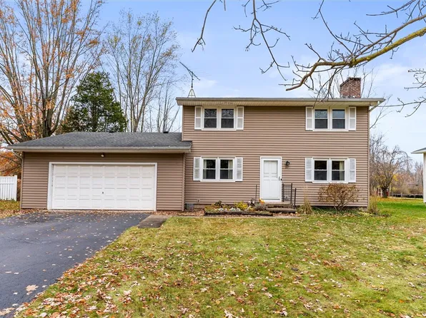 27 Cherry Dr, Brockport, NY 14420