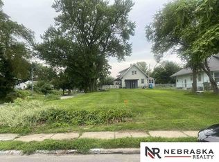 4051 Grand Ave, Omaha, NE 68111