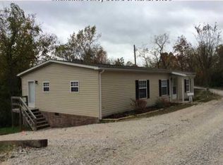 3587 Pine Ridge Dr TRAILER 17, Huntington, WV 25701
