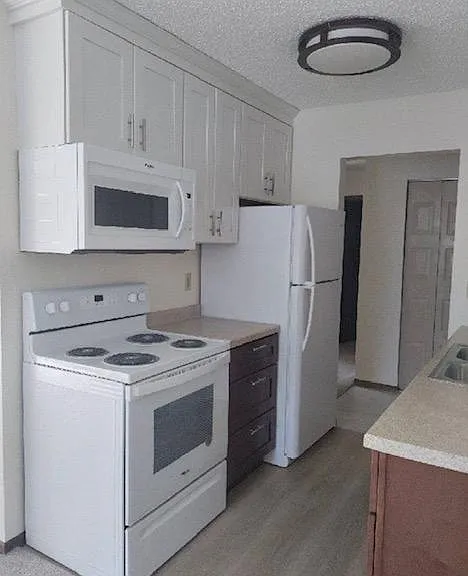 844 4th St SW — Photo 9