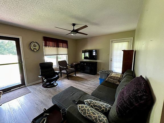 3rd image of 1102 Saint Charles Ct