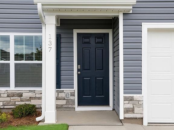 4th image of 137 Cades Cove Dr