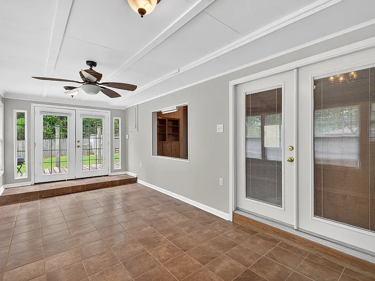 9140 Laurie Ln — Photo 21