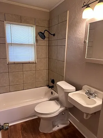 2107 Hardin Dr — Photo 7