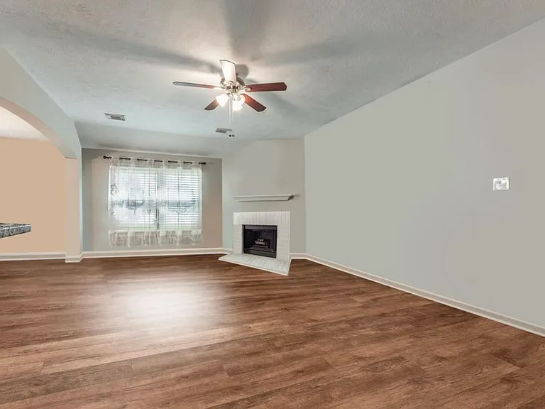1835 Oak Ridge Dr — Photo 5