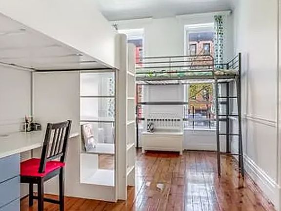 2nd image of 648 Union St Floor 1