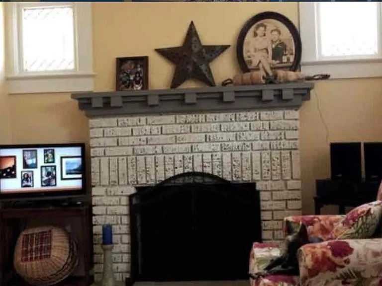 122 S Oleander Ave — Photo 2