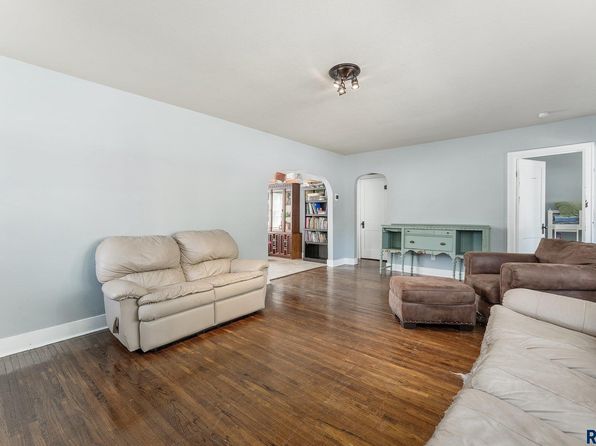 sioux-falls-south-dakota-85818630 picture