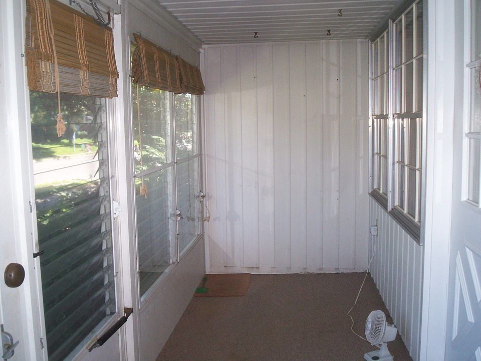 2nd image of 264 Newcastle Ct Unit C
