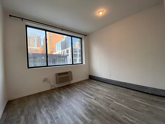 Rented by Avenues Real Estate | media 17