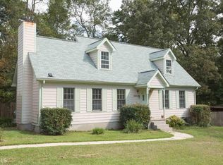 6040 Hickory Dr, Winterville, GA 30683