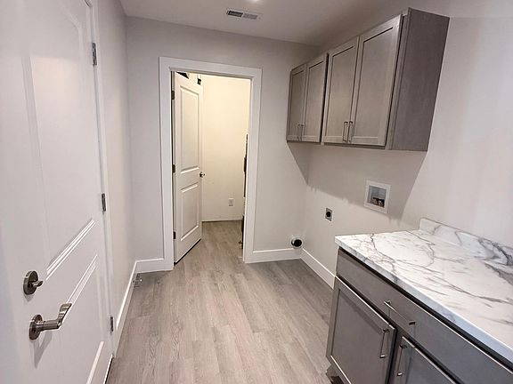 5th image of 1-1605 Cherry St