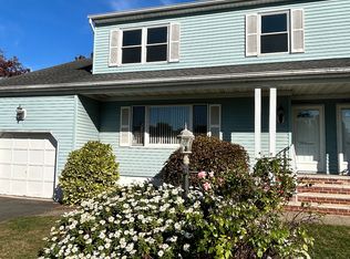 19 Bonnie Dr, North Middletown, NJ 07748