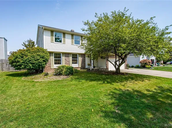 4549 Ironwood Dr, Hamburg, NY 14075