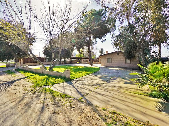 3rd image of 19611 Fair Oaks Avenue