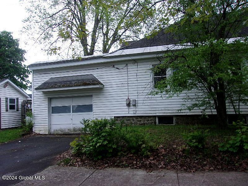 4th image of 37 Pearl Street