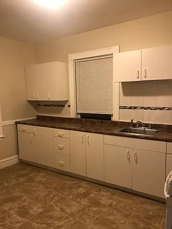 180 Lewis St #2 — Photo 12