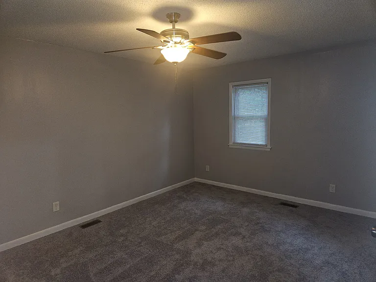 402 Lotus Dr — Photo 12