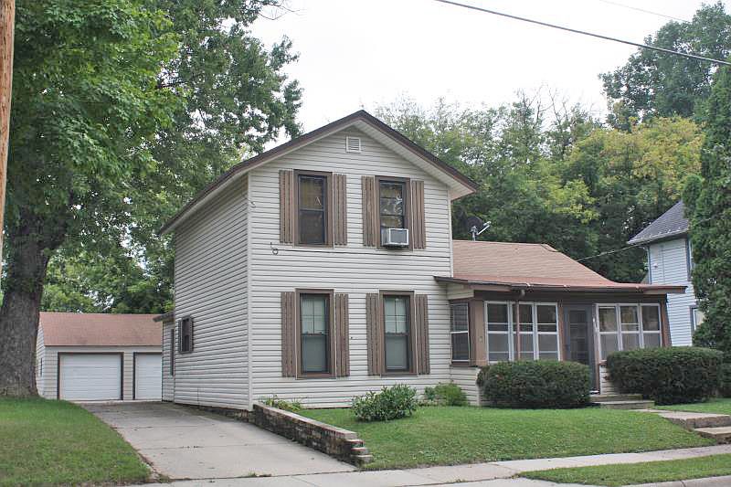 1st image of 418 N Washington St
