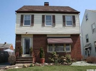 2175 Fenwick Rd, University Heights, OH 44118
