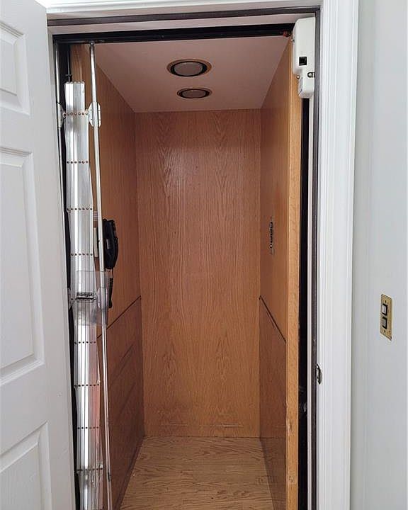 1st image of 914 Orapax St APT B