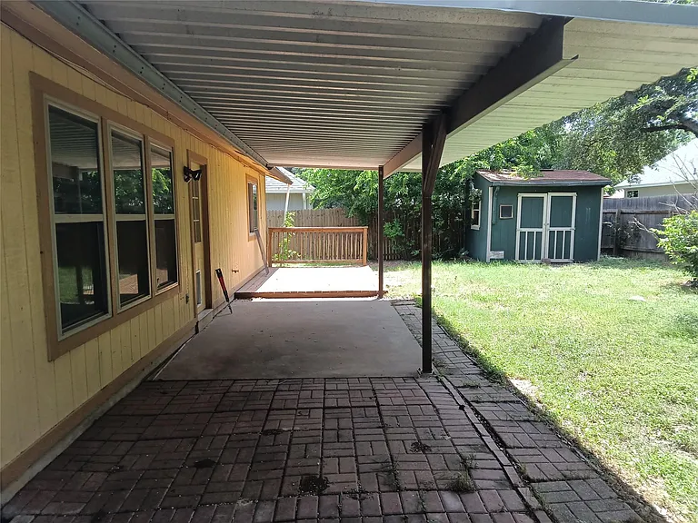 514 Maple Run — Photo 13