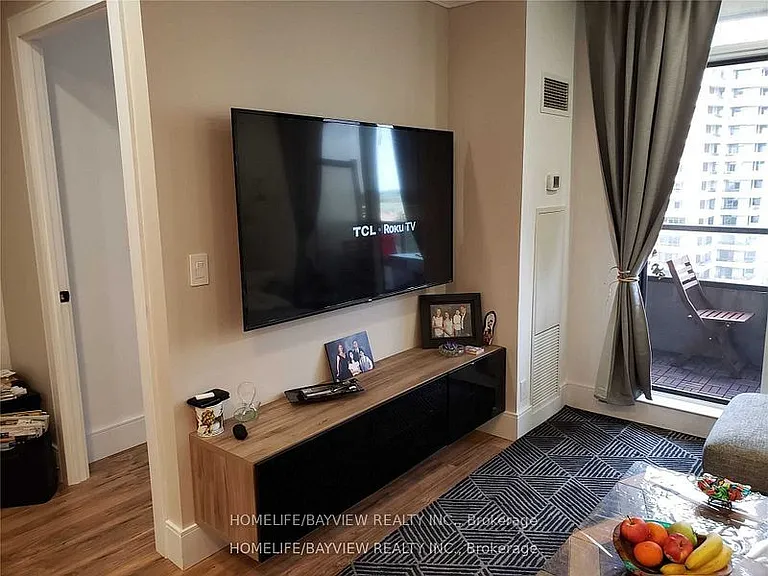 9225 Jane St #1006 — Photo 6