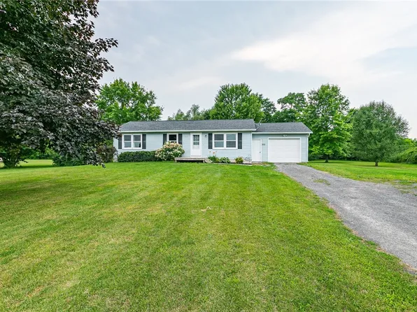 5693 Buerman Rd, Sodus, NY 14551