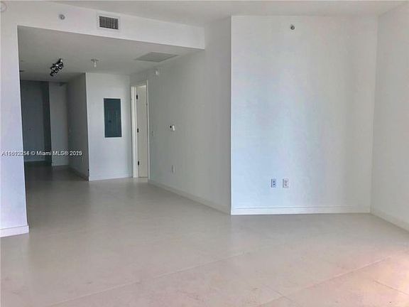2nd image of 501 NE 31st St Unit 3901