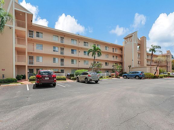 2nd image of 6795 Huntington Lane #205