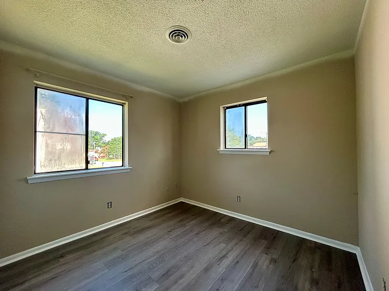 509 Chownings Dr — Photo 11