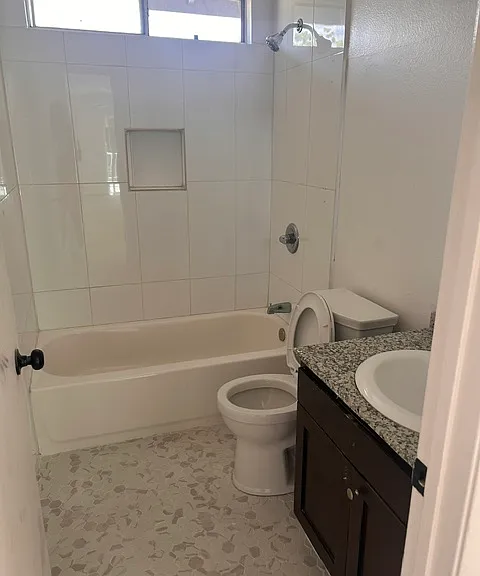 3090 Del Mar Ave — Photo 6