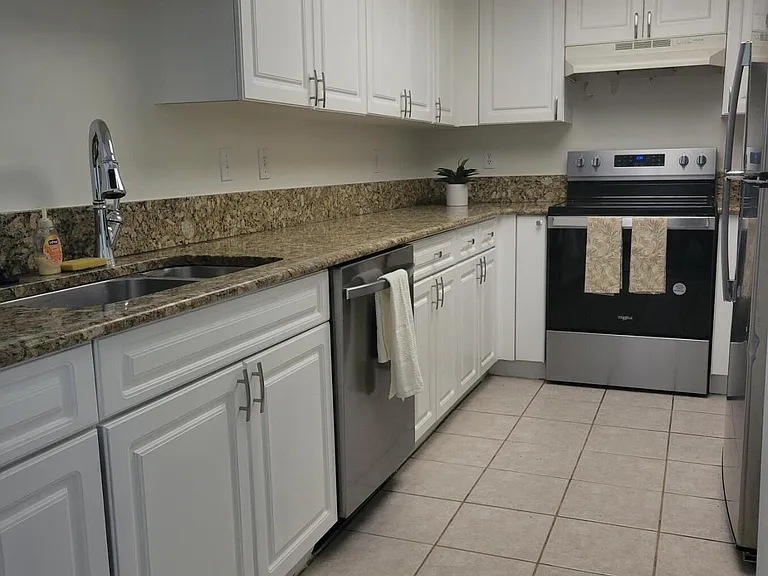 1400 Crestwood Ct S #1407 — Photo 32