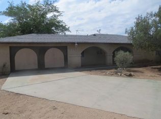 11076 10th Ave, Hesperia, CA 92345