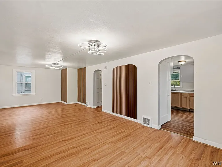 171 Weston Ave — Photo 10