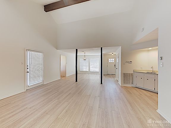 3rd image of 1826 Halyard Dr