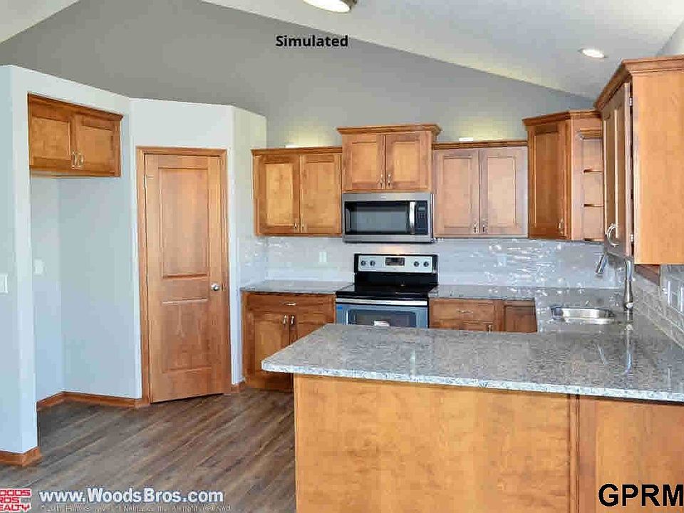 2nd image of 10031 White Pine Rd